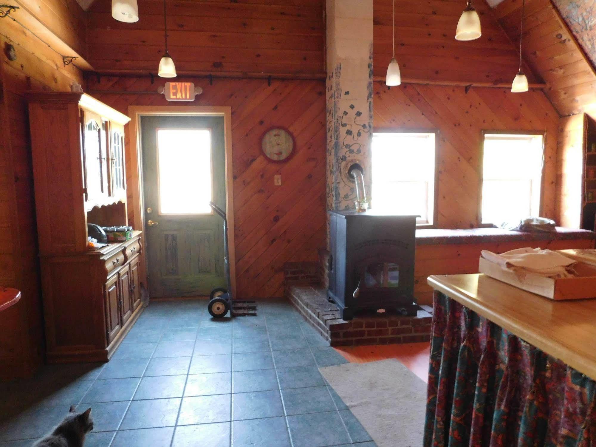 No View Farm Bed & Breakfast Rumford Exterior photo